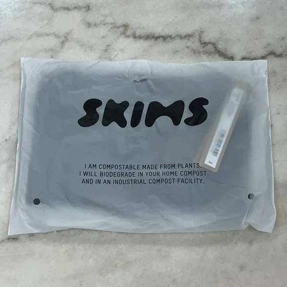 SKIMS Fits Everybody Short Sleeve T-Shirt, Gunmetal, Size Medium - NWT - Picture 5 of 9